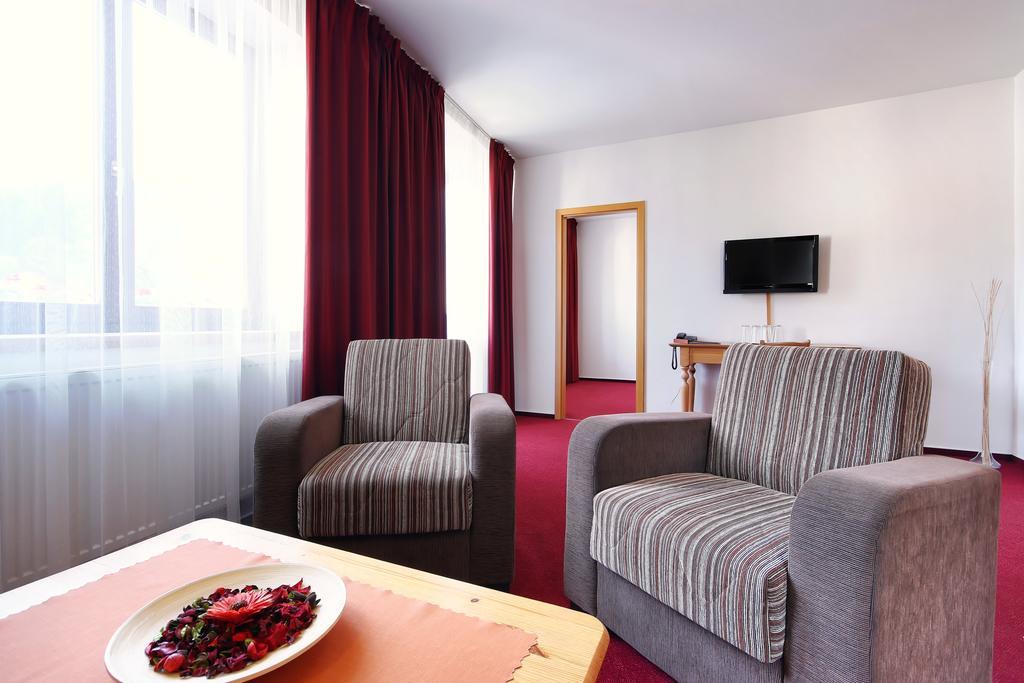 Hotel Stara Skola Sloup  Luaran gambar